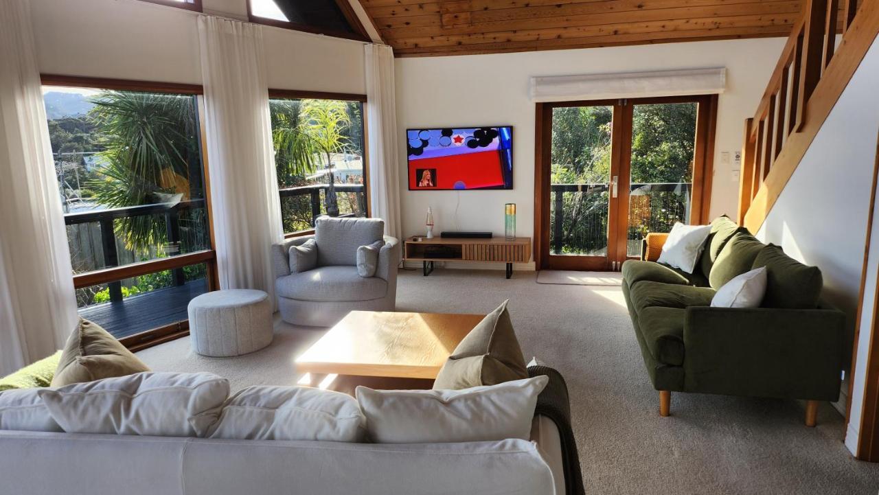 The Black Chalet Whitianga Exterior foto